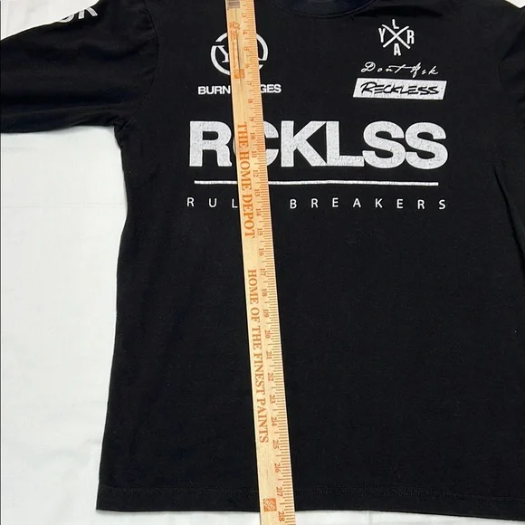 Young and reckless long sleeve spell out men’s size medium rule breakers - Picture 10 of 10